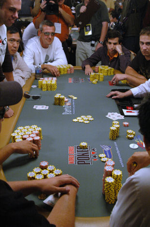 The basics of playing blackjack that newbies should not miss